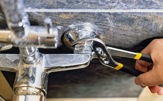 https://plumberwanneroo.com.au/uploads/2025/06/emergency-plumbing-180852.jpg