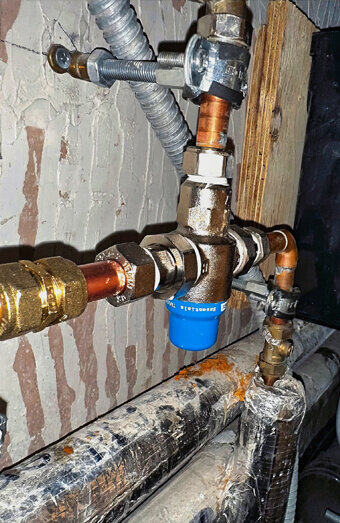 https://plumberwanneroo.com.au/uploads/2025/06/emergency-plumbing-912174.jpg