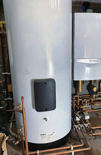 https://plumberwanneroo.com.au/uploads/2025/06/hot-water-410504.jpg